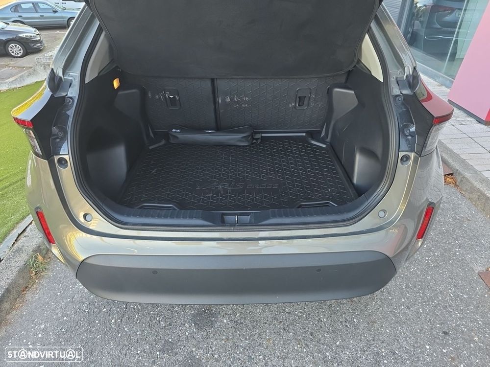 Toyota Yaris Cross 1.5 Hybrid Comfort Plus - 14