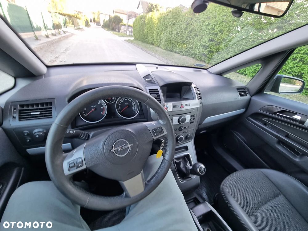 Opel Zafira 1.9 CDTI Cosmo - 19