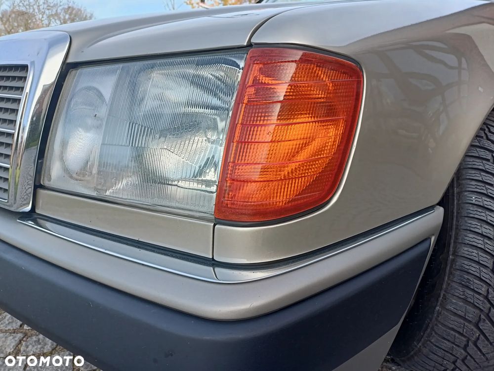 Mercedes-Benz W124 (1984-1993) - 35
