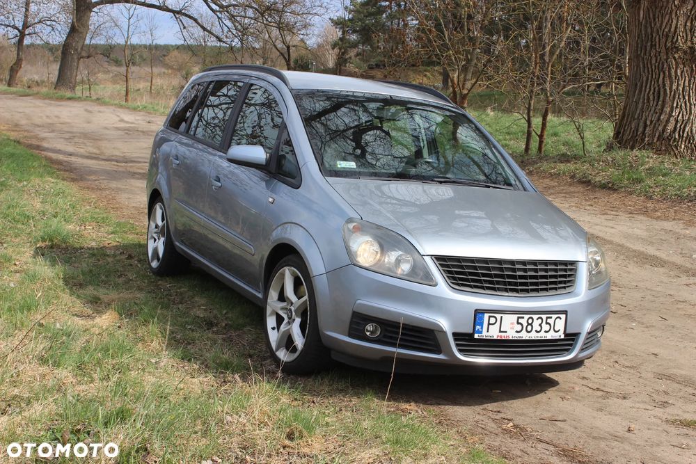 Opel Zafira 2.0 T Sport - 27
