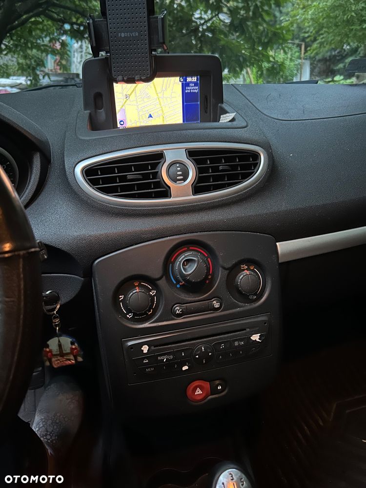 Renault Clio 1.2 16V Dwudziestka Euro5 - 10