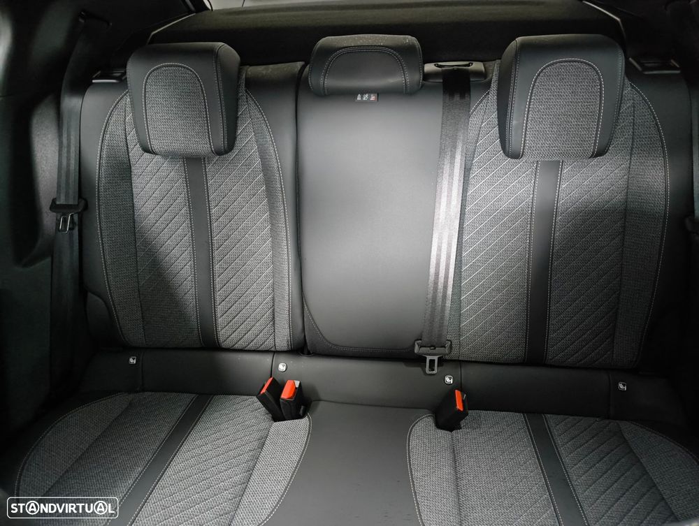 Peugeot 2008 PureTech 100 Allure - 24