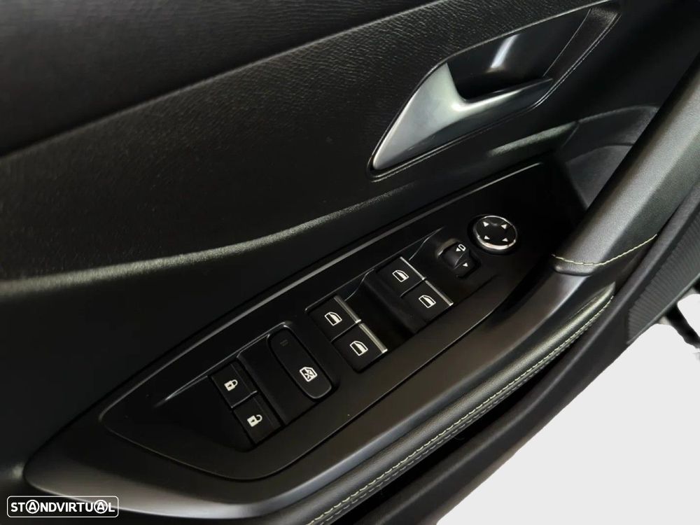 Peugeot 408 1.6 Hybrid GT e-EAT8 - 23