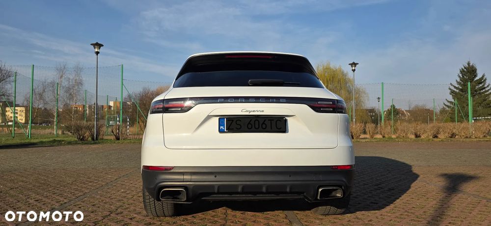 Porsche Cayenne Standard - 22
