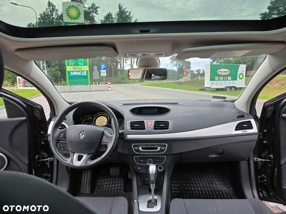 Renault Megane 2.0 16V Exception CVT - 8