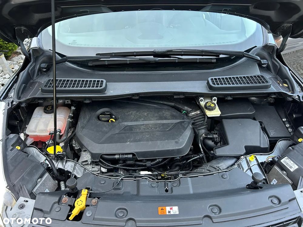 Ford Kuga 1.6 EcoBoost 4WD Titanium - 9