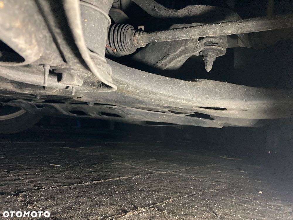 Toyota Avensis 1.8 VVT-i Sol - 30