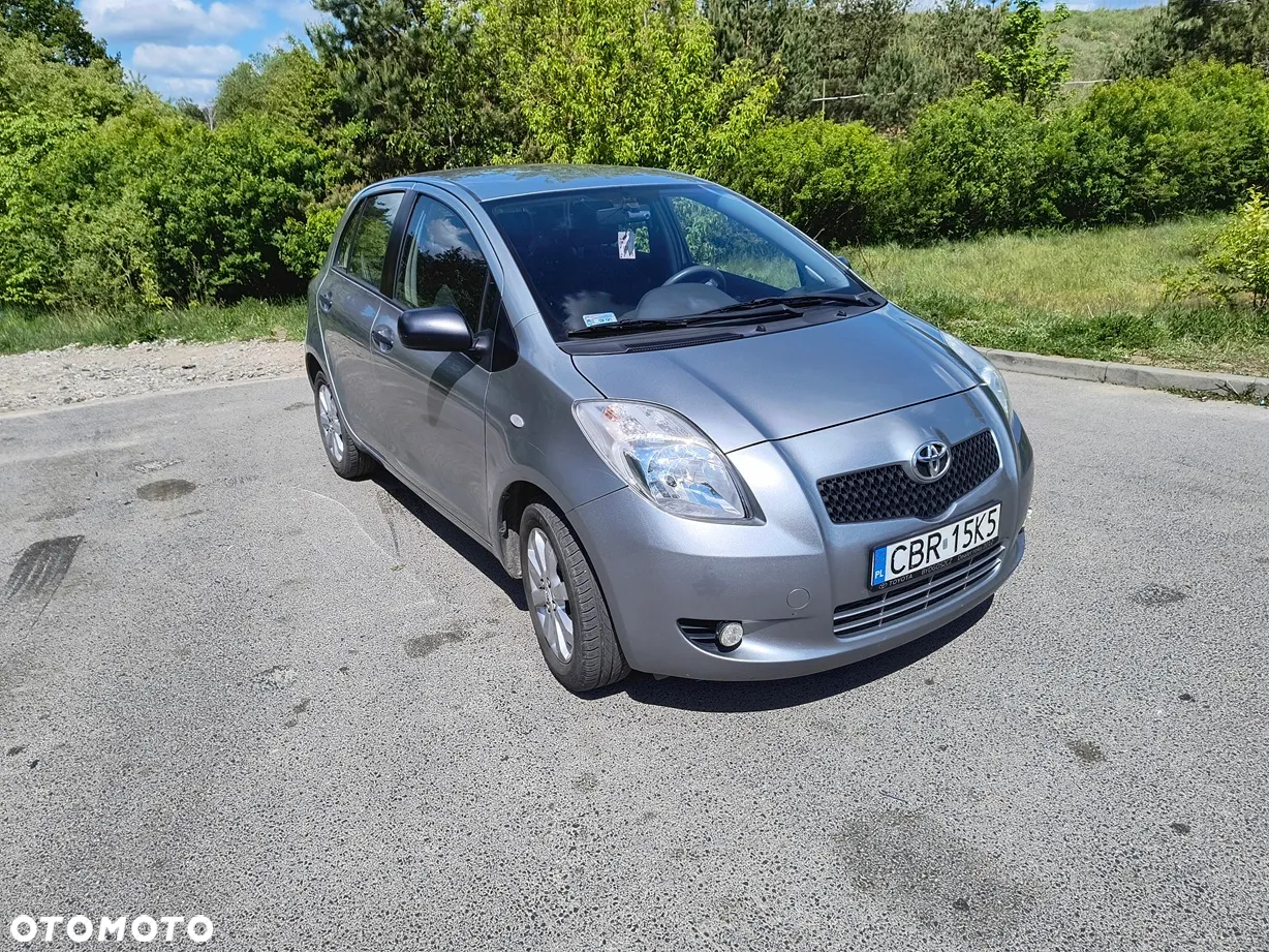 Toyota Yaris 1.3 Luna Premium - 5