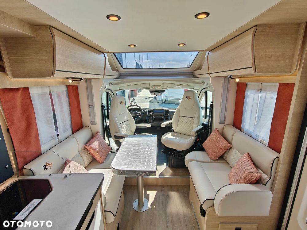 Rapido 666F  OD RĘKI - EKSKLUZYWNY KAMPER BOGATO WYPOSAŻONY - 9