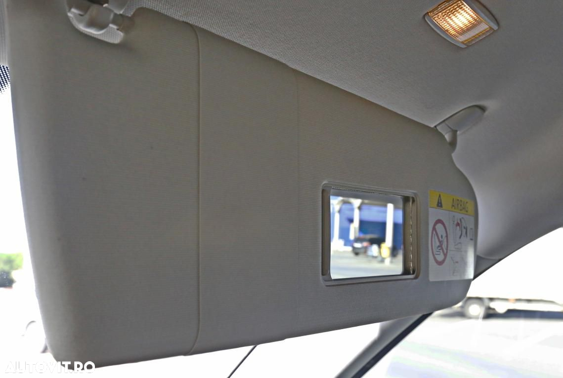 Volkswagen Caravelle - 19