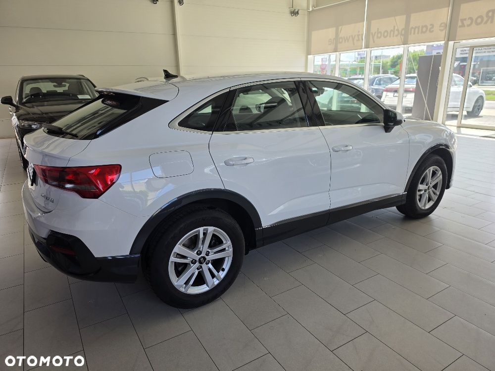 Audi Q3 Sportback - 11