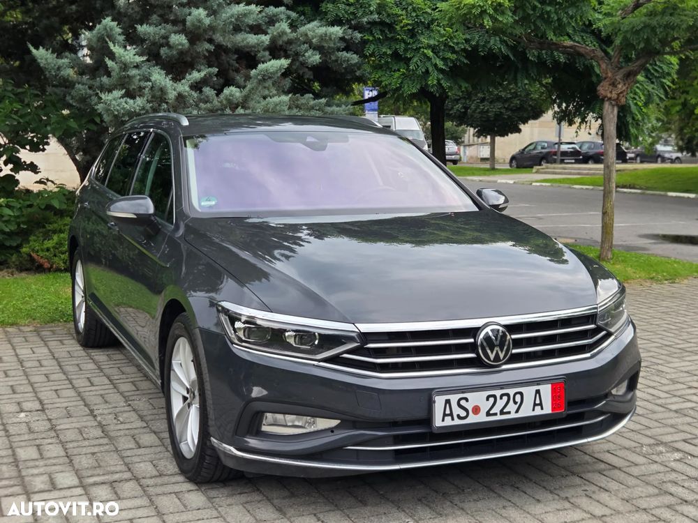 Volkswagen Passat 2.0 TDI SCR DSG Elegance - 9