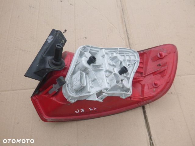 LAMPA LEWY TYŁ LEWA TYLNA AUDI A3 8P 5D - 5