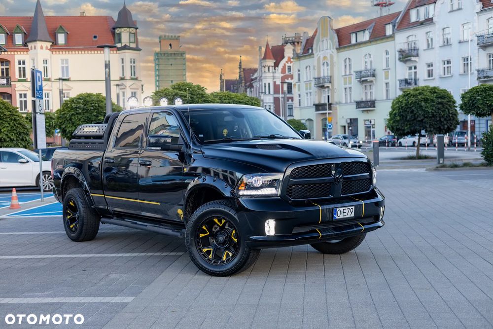 Dodge RAM 5.7 4x4 - 3