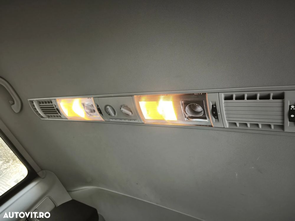 Volkswagen Caravelle KR Comfortline - 22