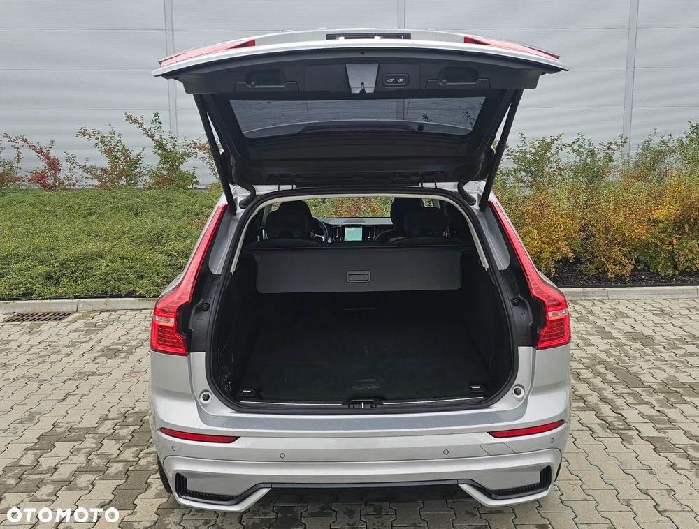 Volvo XC 60 T6 Plug-In Hybrid AWD Ultra Black Edition - 7