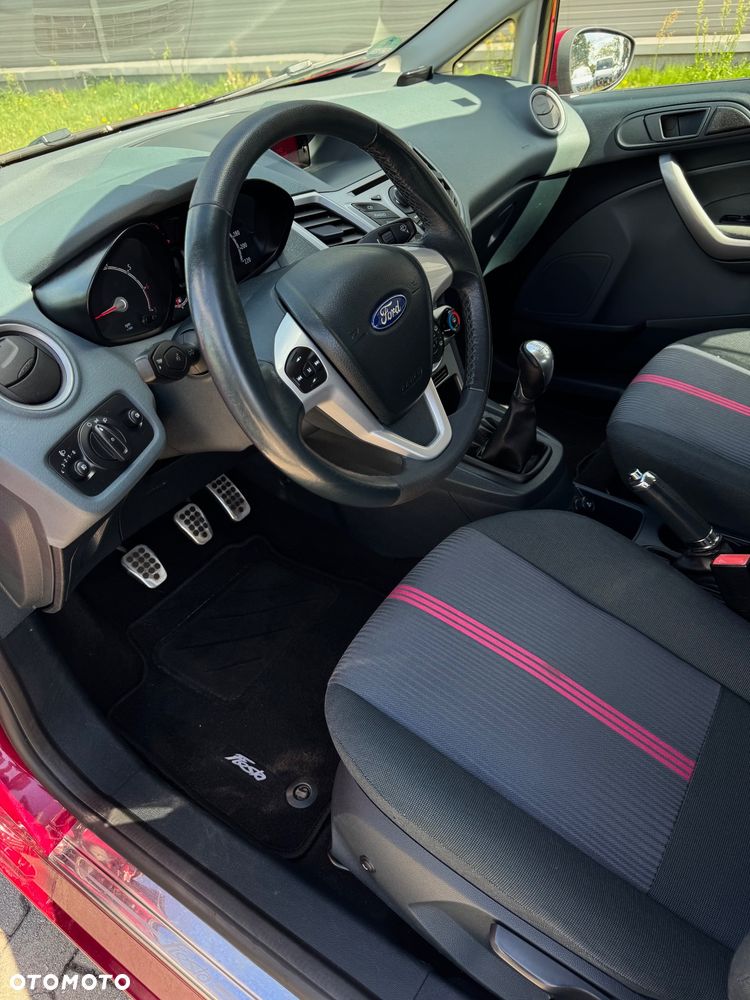 Ford Fiesta 1.25 Celebration - 20