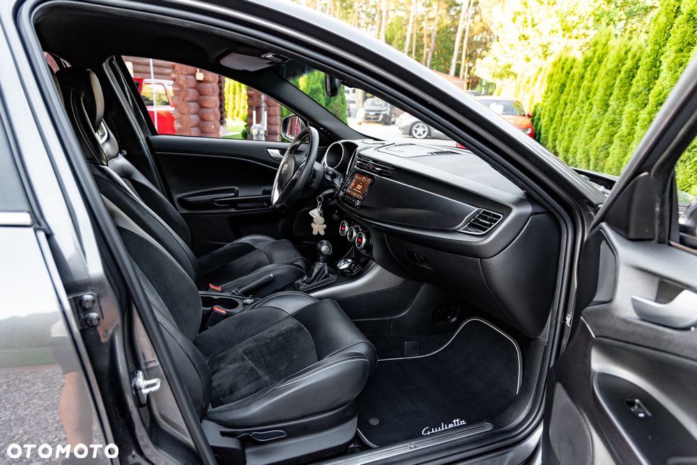 Alfa Romeo Giulietta 1.8 TBi 16V TCT Quadrifoglio Verde - 24