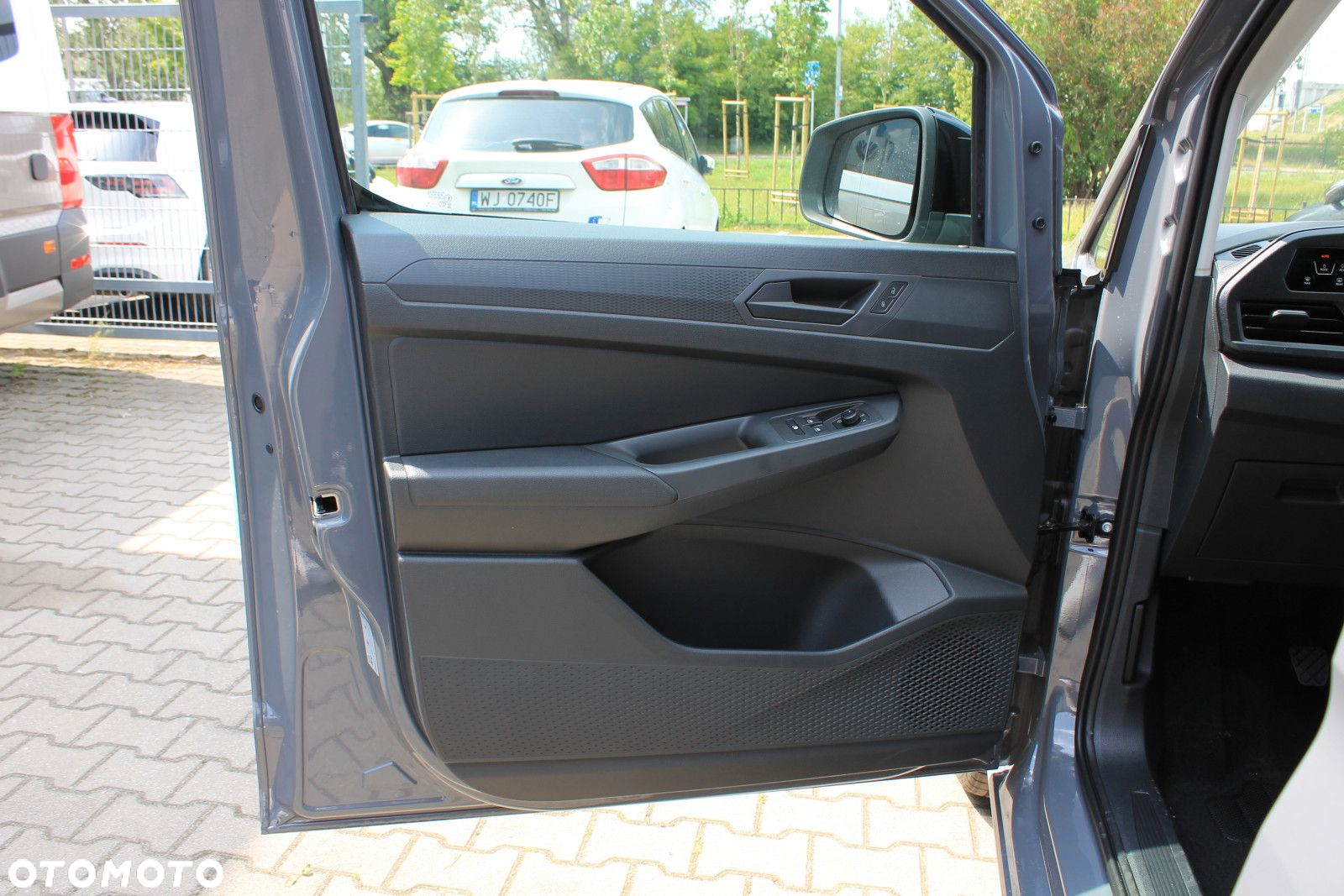 Volkswagen Caddy Cargo 2.0 TDI Manual - 9