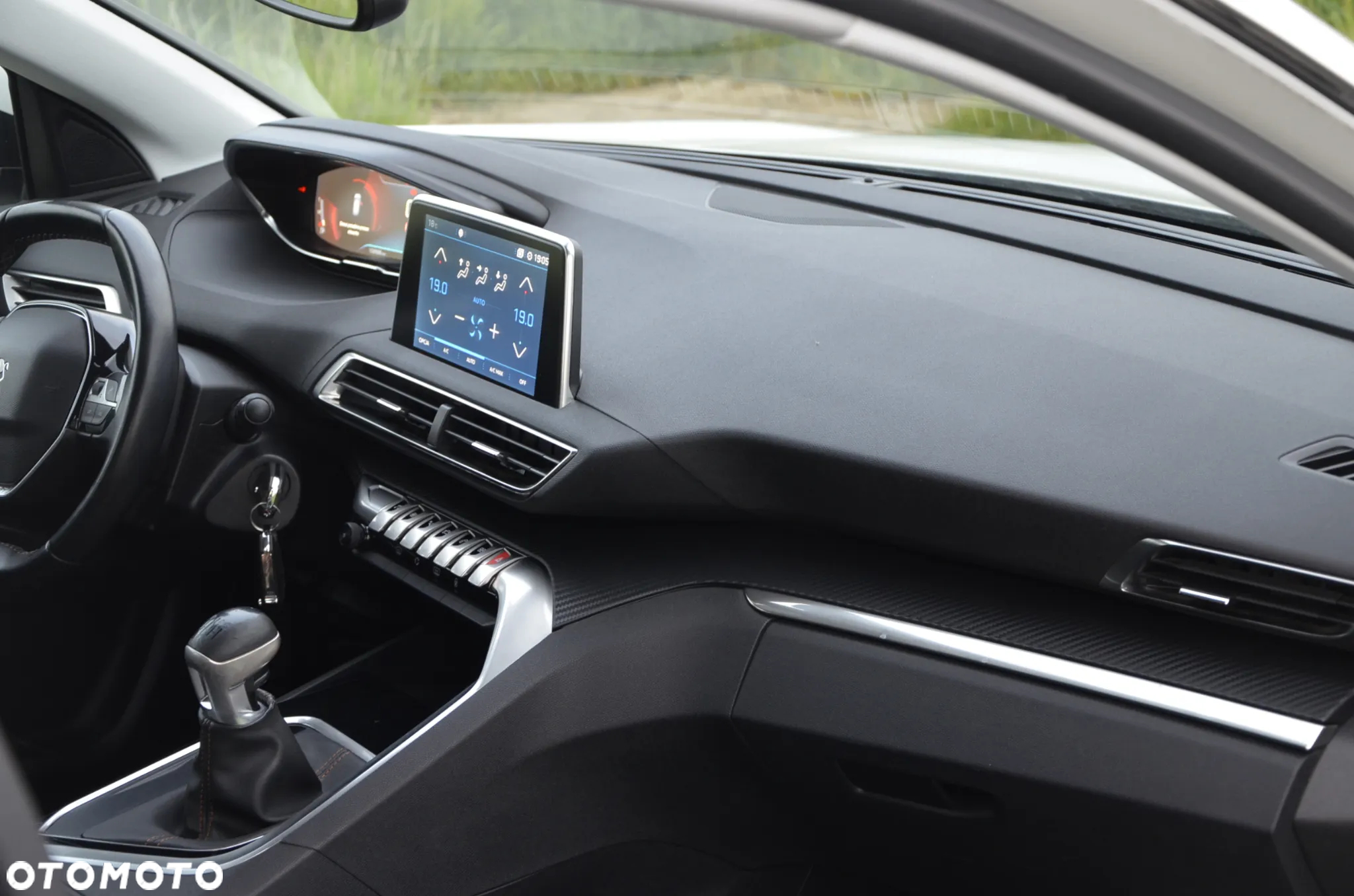 Peugeot 3008 - 21