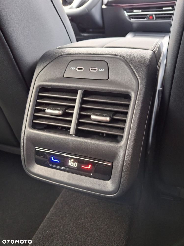 Volkswagen Passat - 38