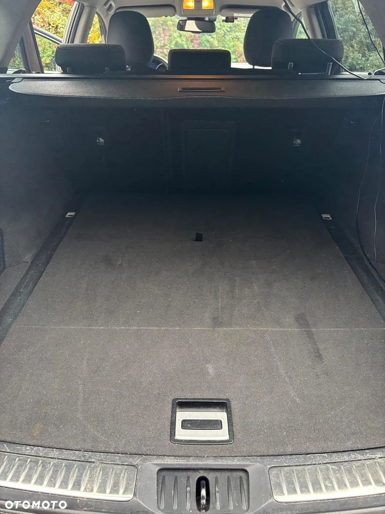 Toyota Avensis 1.8 Premium MS - 36