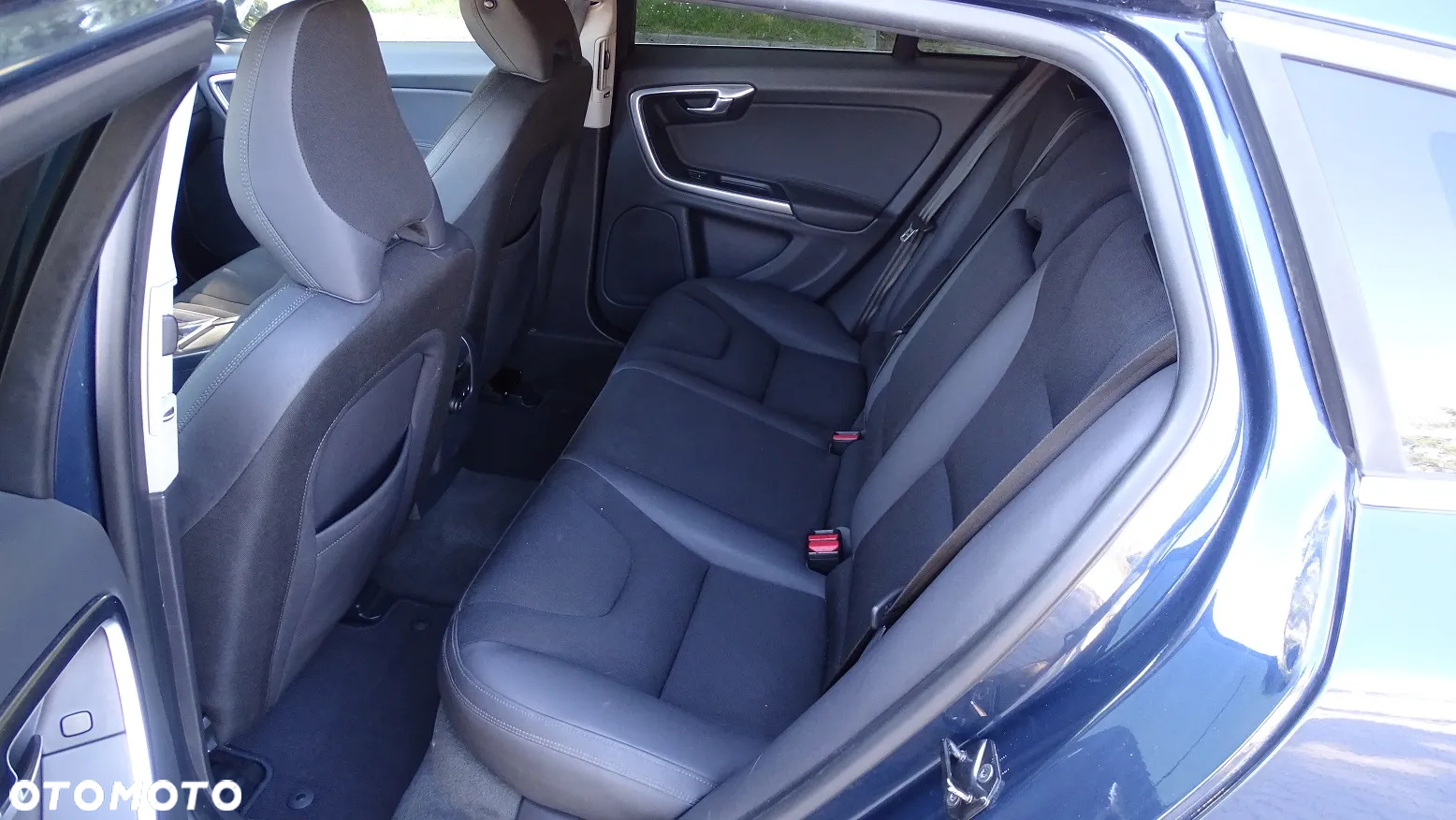 Volvo V60 DRIVe - 14