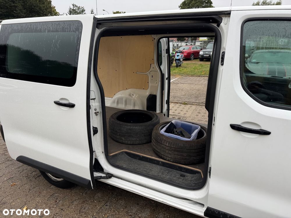 Opel Vivaro - 10