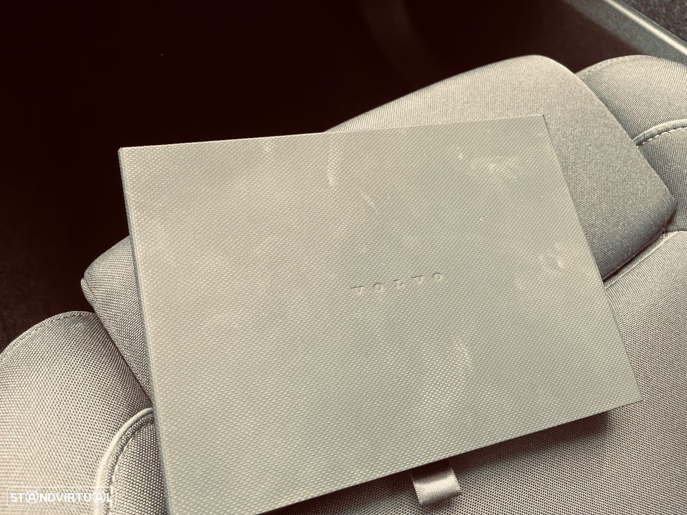 Volvo XC 40 Recharge Core - 34