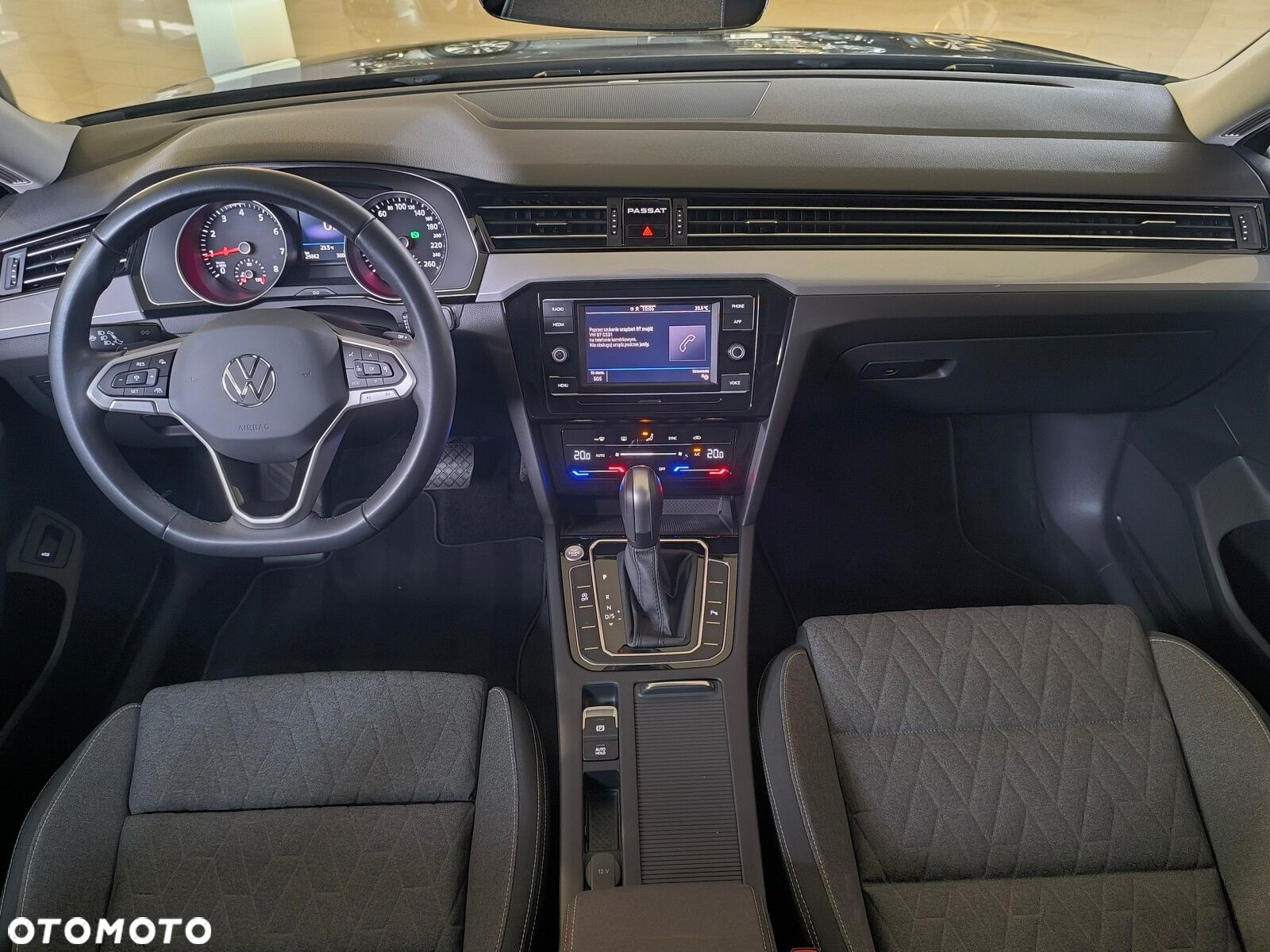 Volkswagen Passat - 29