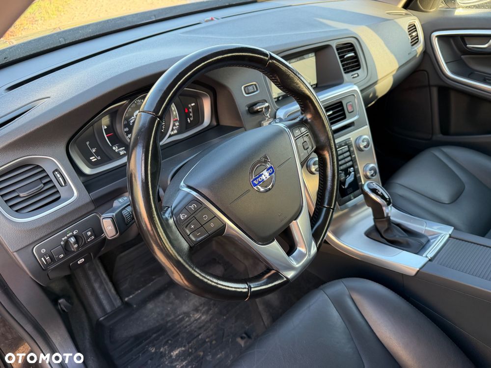 Volvo V60 D4 Drive-E Momentum - 12