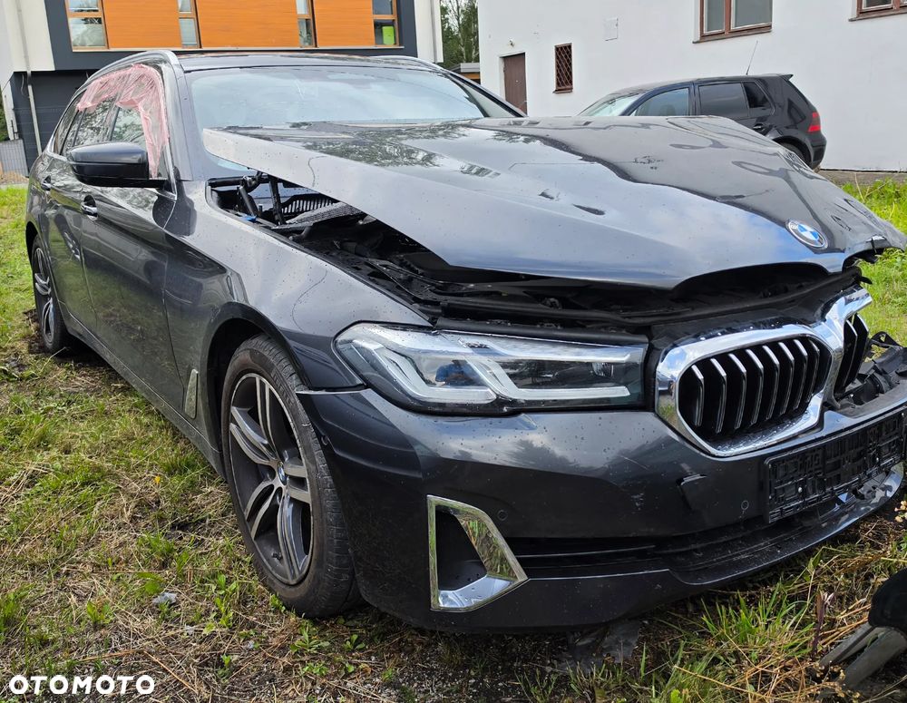 BMW Seria 5 540i xDrive mHEV Luxury Line sport - 2