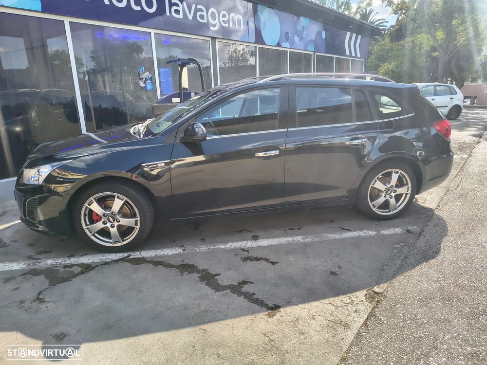 Chevrolet Cruze SW 1.7 VCDi LTZ - 3