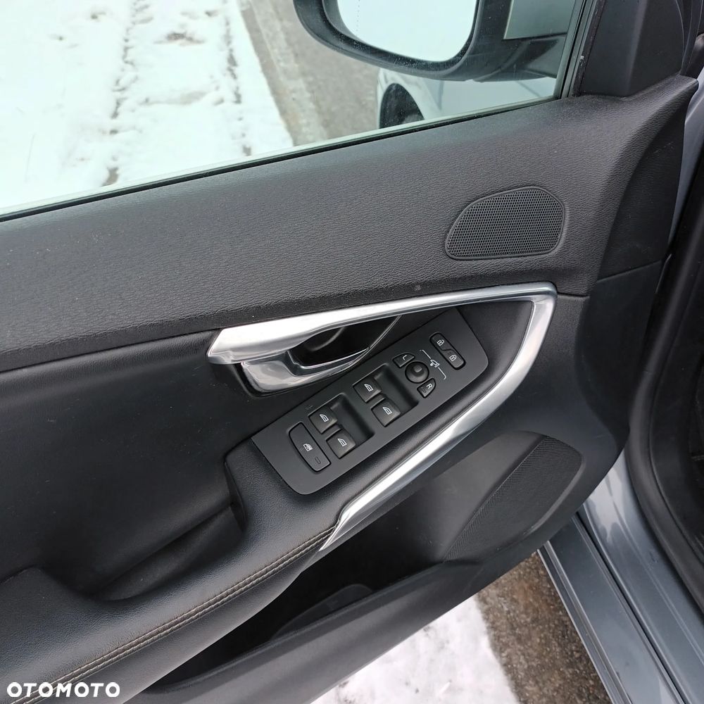 Volvo V40 D2 RDesign - 12