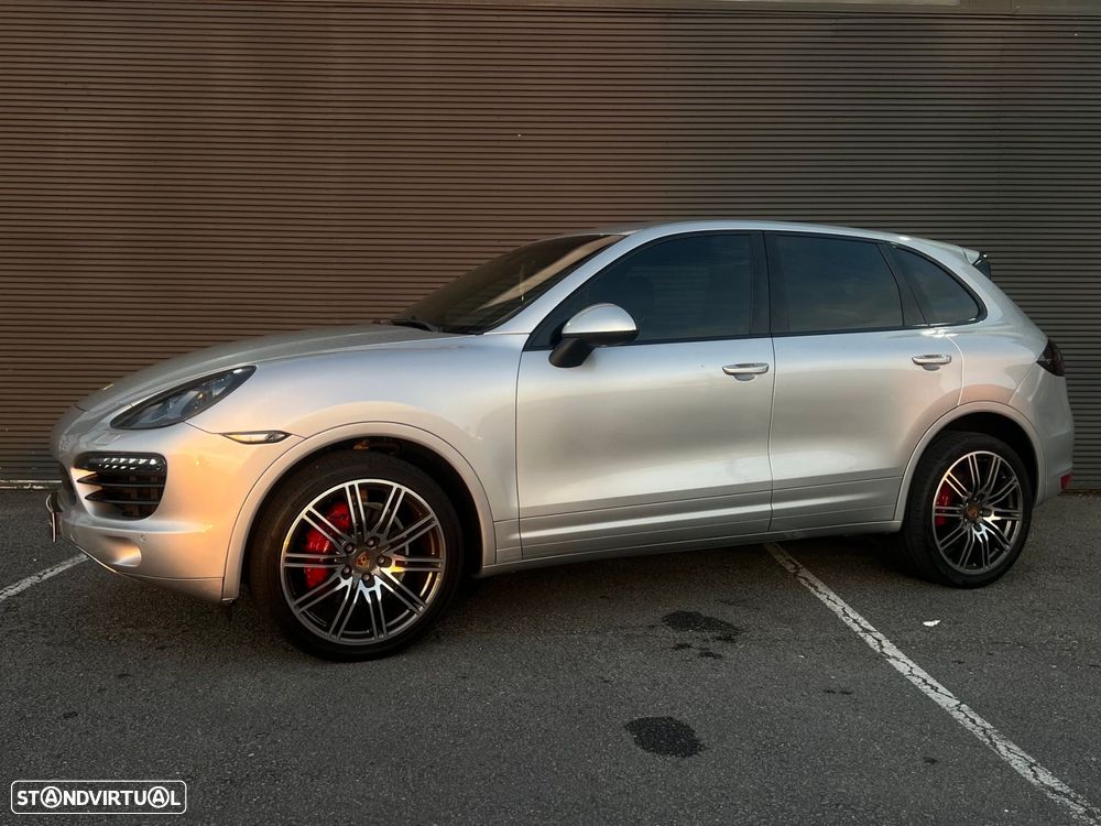 Porsche Cayenne - 4