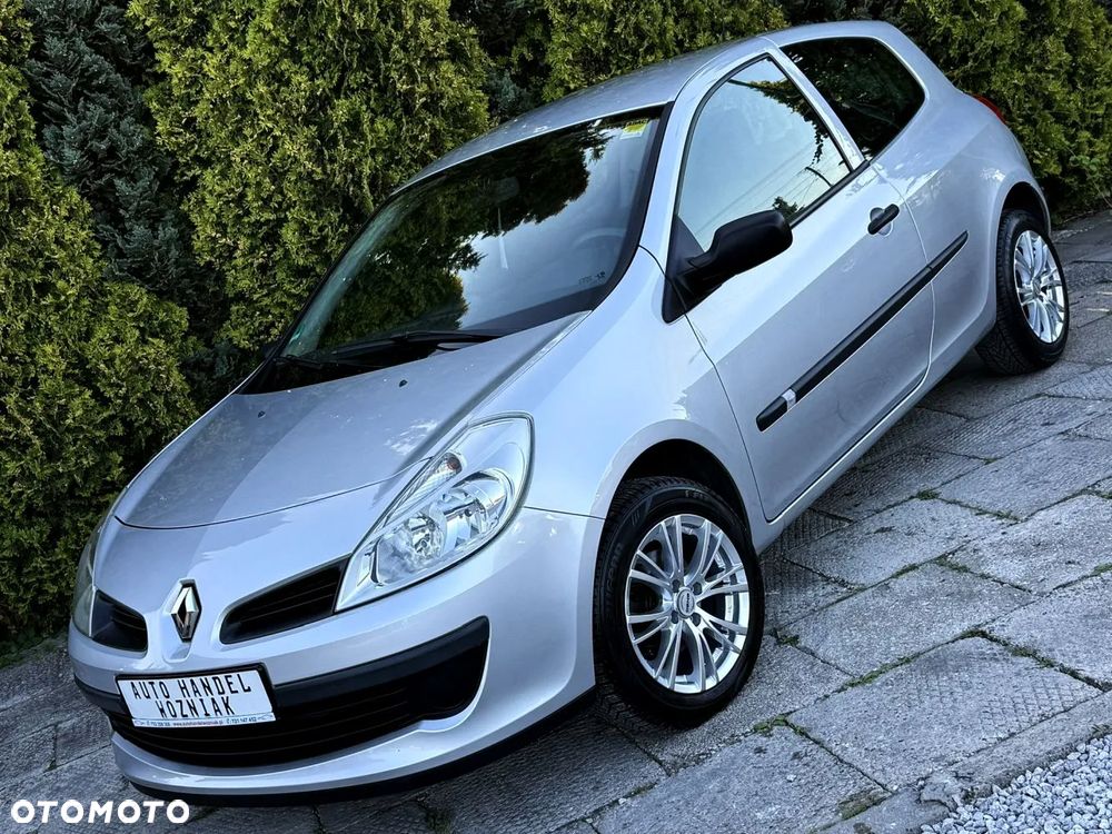 Renault Clio - 9