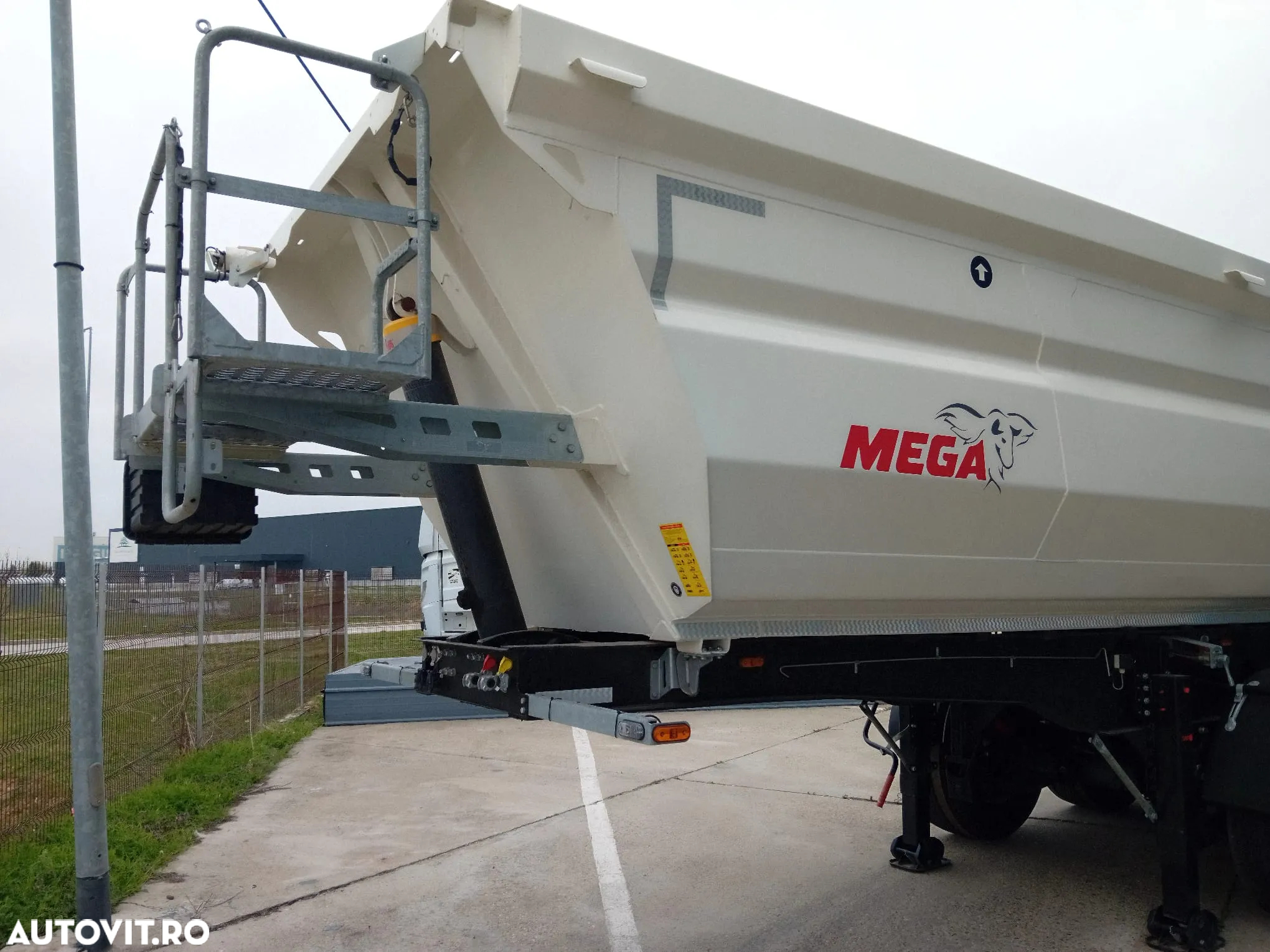 Mega 28m3 BASCULABILA,BALAST,HARDOX–NOUA/TOP! - 10