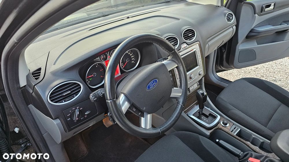 Ford Focus 2.0 TDCi DPF Ghia - 15