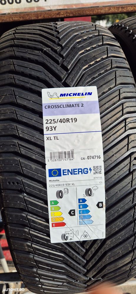 225 40 19 Michelin Allseason
