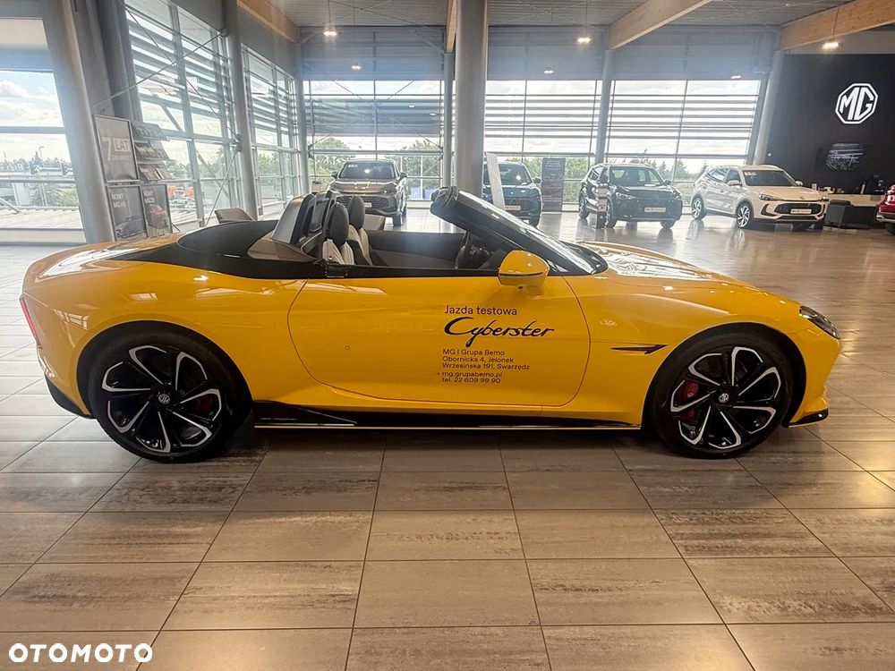 MG Cyberster 77kWh AWD Czarny Dach - 9