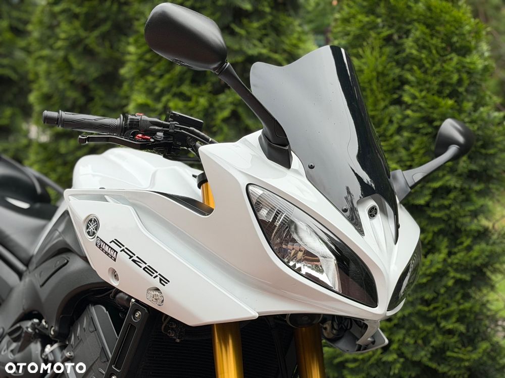 Yamaha FZ8 - 11