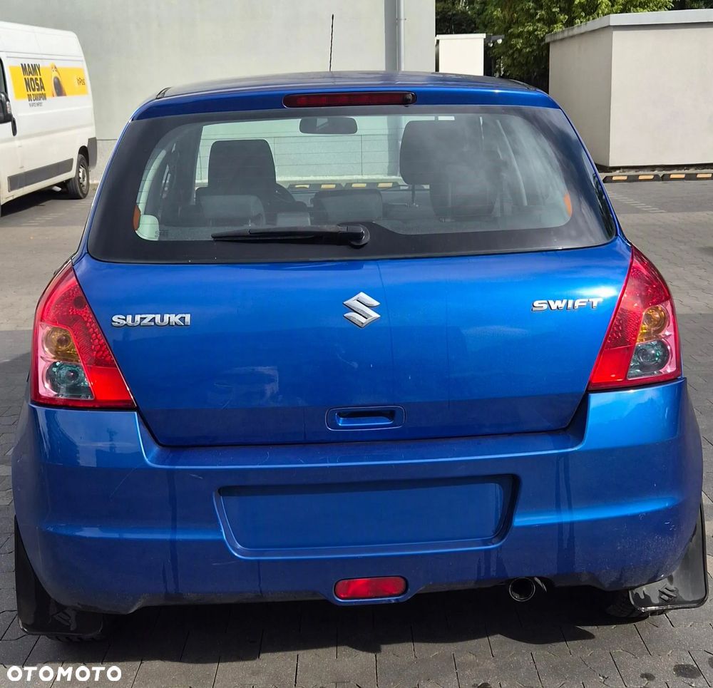 Suzuki Swift 2009 photo 4