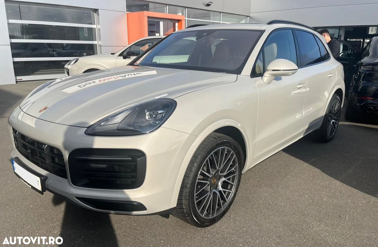 Porsche Cayenne Standard - 8
