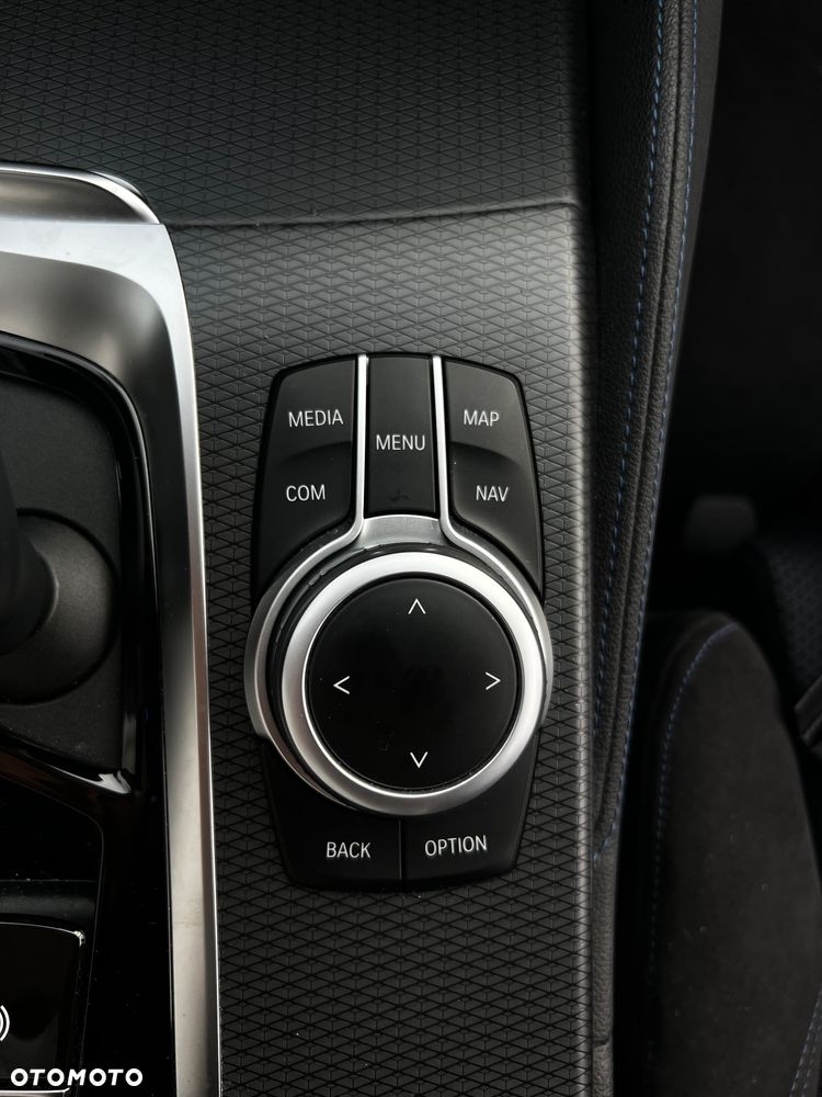 BMW Seria 5 530e xDrive M Sport Edition - 27