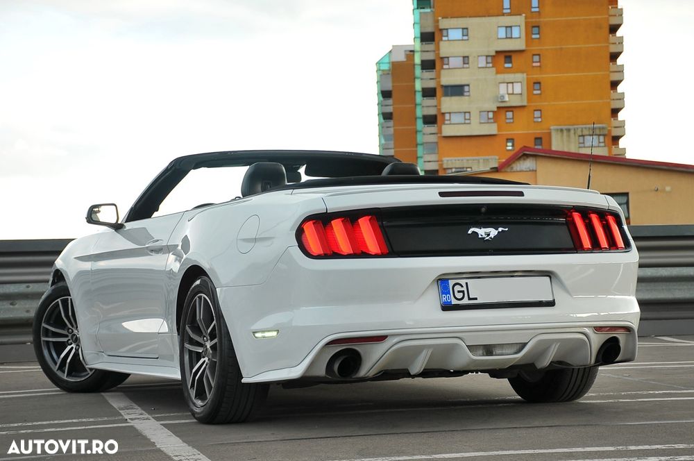 Ford Mustang 2.3 EcoBoost Aut. - 3
