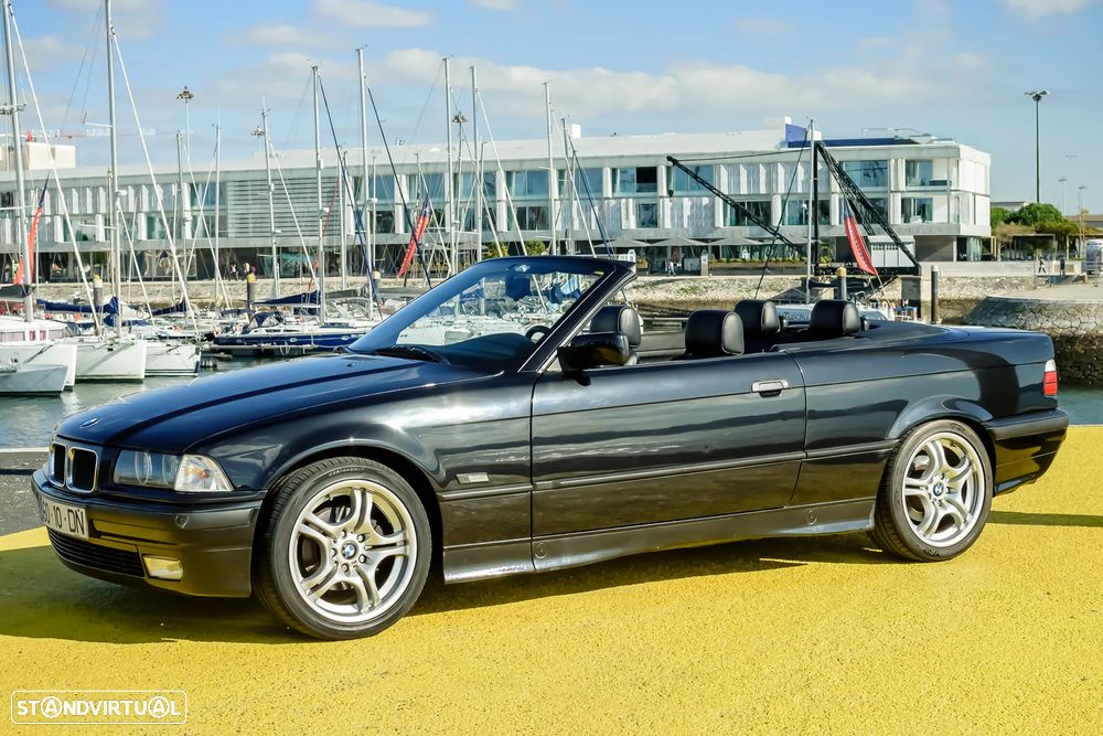 BMW 320 i Touring - 24