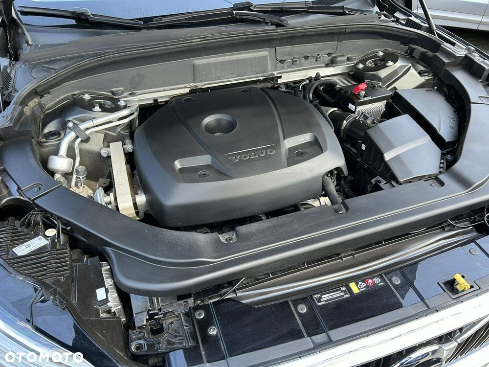 Volvo XC 60 T5 Momentum - 24