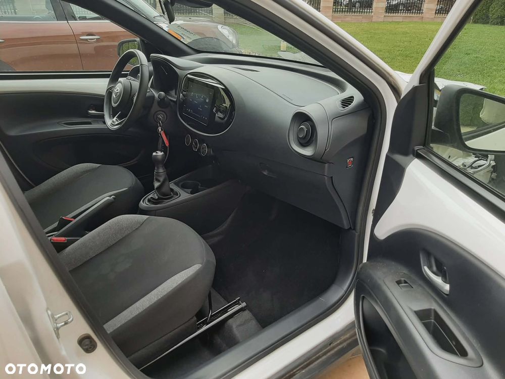 Toyota Aygo X Business Edition - 17
