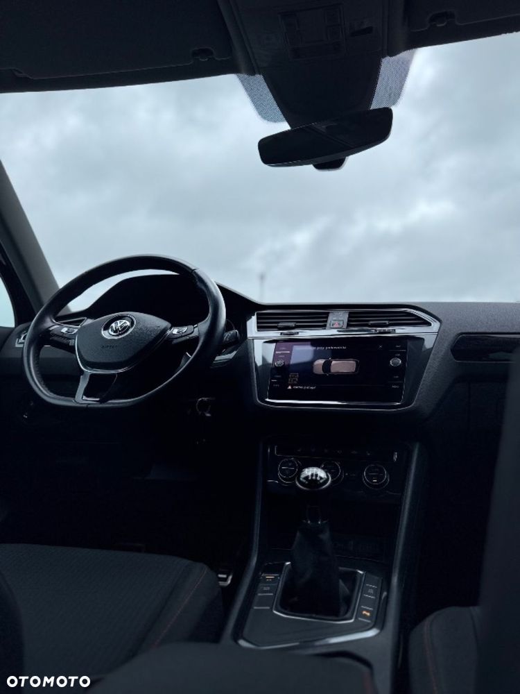Volkswagen Tiguan - 33