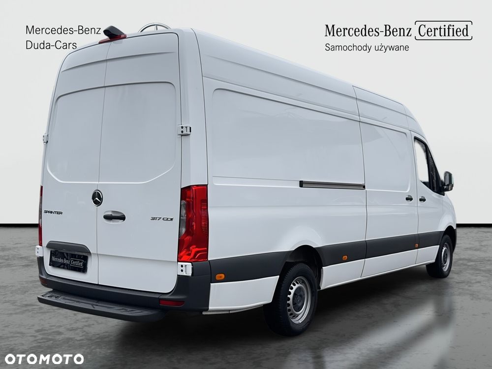 Mercedes-Benz Sprinter - 4